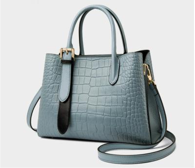 China Daily Use Fashion Designer Large Capacity Genuine Leather Material Women Handbag Wholesale for sale