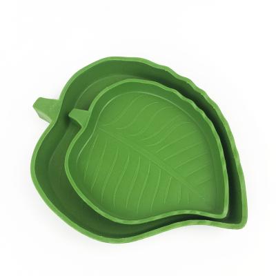 China 2021Green Leaf Shape Reptile Food Feeder Water Pet Food Bowl Slow Stocked Feeder Dog Bowl for sale