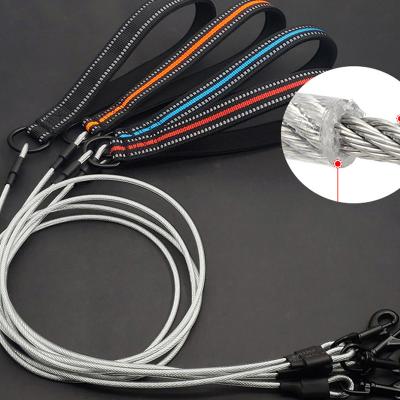 China Comfortable Soft Padded 4FT Pet Leash Metal Anti Chew Leash Strong Anti Bite for sale