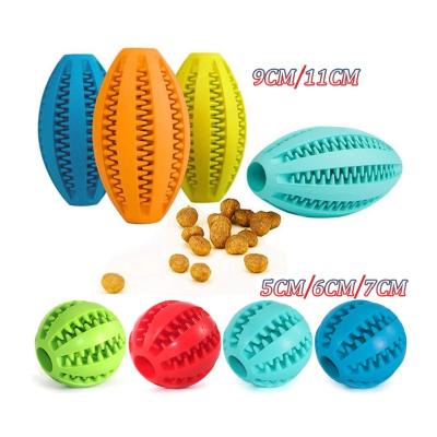 Cina Dog pet Treat Dispensing Ball Massiccia gomma mastica giocattolo con materiale di gomma naturale al buio in vendita