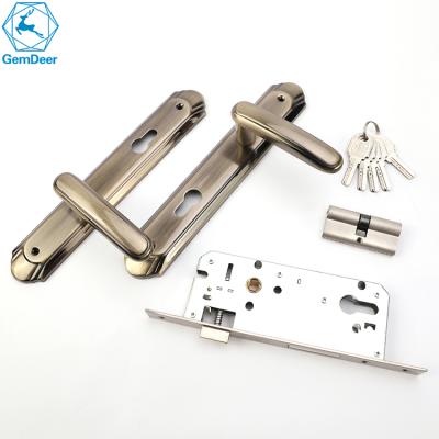 China Hot Sale Design Aluminum Aluminum Door Latch Handle Cylinders Low Price Hotel Zinc Aluminum Door Lock for sale