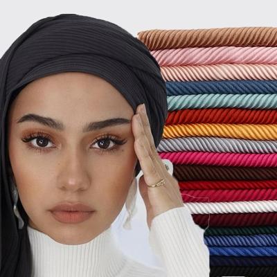 China 2021 New Fashion Rectangle Fold Hijab Scarf Plain Cotton Muslim Woman Malaysian Hijab Hijab Ready Hijab for sale