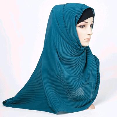 China Large Size Muslim Keffiyeh Women's Headscarf Lady Solid Color Pleated Chiffon Pleated Scarf for sale