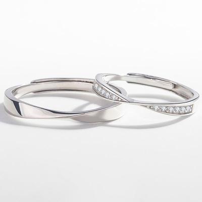 China Silver Resizable Mobius Couples Ring 925 Sterling Silver Mobius Ring Engagement Gift Can Be Engraved for sale