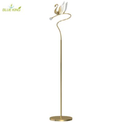 China China factory wholesale portable Nordic simple floor lighting interior gold stand elegant swan floor lights living room hotel lamp for sale