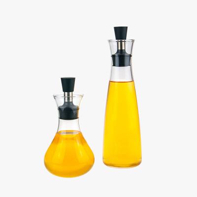 China Kitchen Viable Lead Free Glass Metal Oil Jar Tall Oil Vinegar Jar Leakproof Spout for sale