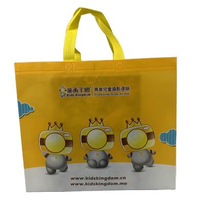 China Recyclable Wholesale Fashion Tote Shopping Packaging Non Woven Eco Friendly Grocery Bag for sale