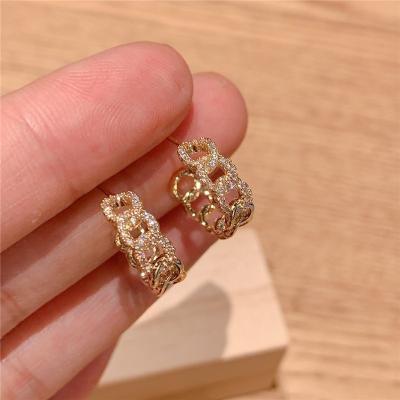 China FASHIONABLE Women's S925 Silver Needle Vintage Chain Exquisite Rhinestone Pierced Earrings for sale