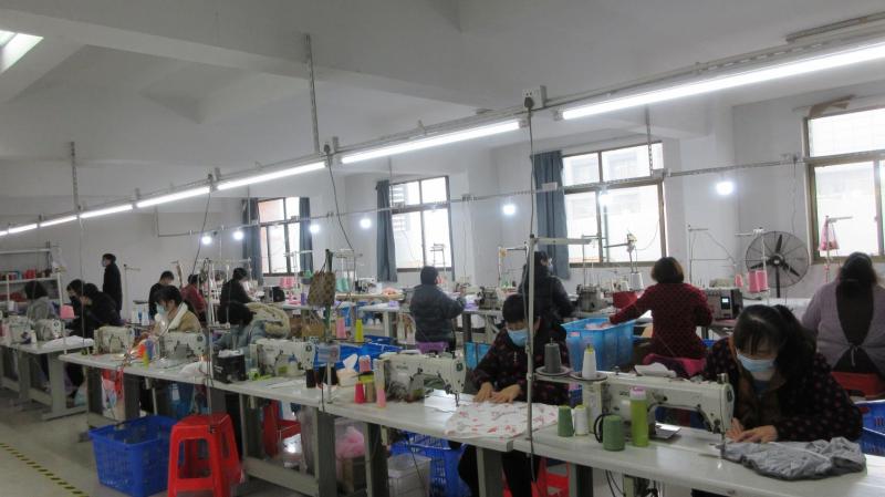 Verified China supplier - Yiwu Rongnuo Clothing Factory