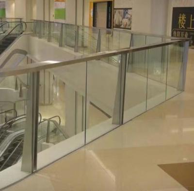 China Beautiful Internal Frameless Glass Balustrade Handrail Modern Style for sale