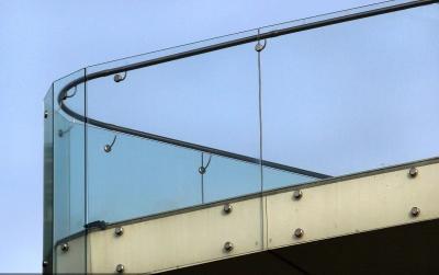 China Balcony Frameless Glass Balustrade , Seamless Glass Balustrade for sale