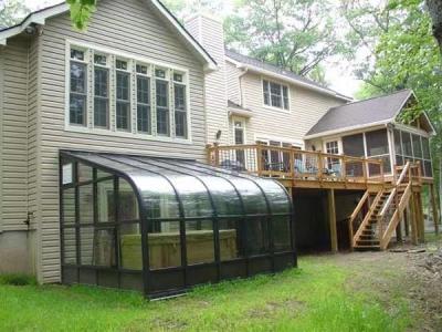 China Beautiful Glass House Cube Structure Weather Resistant High Durability for sale