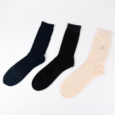 China Antibacterial wholesale sports men's sweat-absorbent breathable socks and best selling men's dress socks for sale