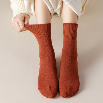 China Fashion Hot Sale QUICK DRY Warm Resistant Winter Thermal Crew Socks Custom Slouch Socks Women for sale