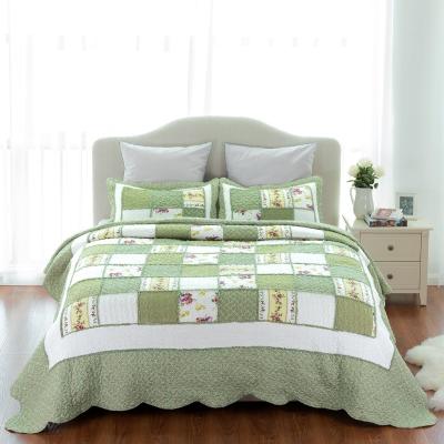 China Queen Size Custom Luxurious Home Made 100% Cotton Printed Bedding Comforter for sale