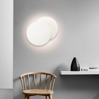 China Morden Modern 360 Degree Rotatable Round Wall Light White Decorative Led Creative Indoor Wall Lamp for sale