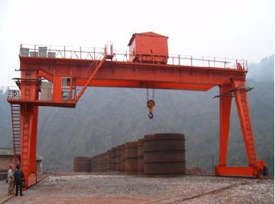 China Heavy Lifting Equipment 20t A Type Adjustable Gantry Crane With Double Girder for sale