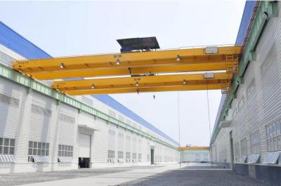 China Safety Remote Control 200 Ton Single Girder Overhead Cranes With Electric Hoist for sale