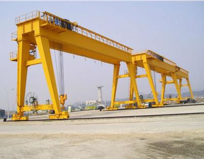 China Professional Single Hook 50 - 200 Ton Double Girder Cranes With Cabin for sale