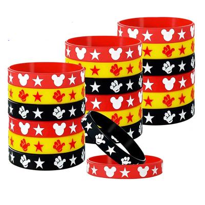 China Promotional gifts/custom stylish waterproof diy logo silicone wristband sports fashion basketball football party wristband for sale