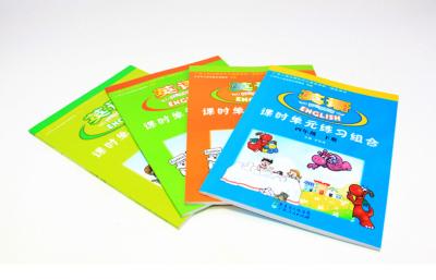 Cina Carta patinata obbligatoria cucita di stampa del libro per bambini con la copertura molle per promozionale in vendita