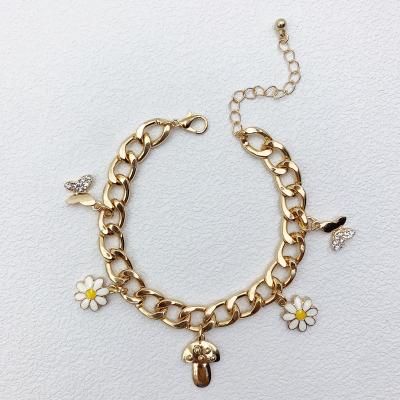 China Professional luxury exquisite gold plated jewelry charm bracelet ladies light bracelet high quality workmanship for sale