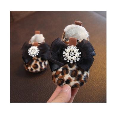 China New Design Anti-odor Baby Print Leopard Print Warm Shoes With Crystal Rhinestone Flower Toe Baby Soft-soled Shoes for sale