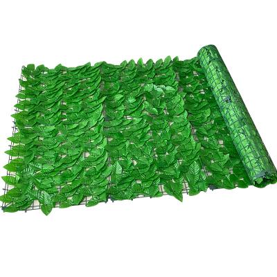 China Green Ivy Vine Leaf Foliage Privacy Fence Roll Wall Balcony Screen Contemporary Artificial Fake Garden Simulation for sale