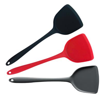 China Viable Home Daily Utensils Turner Silicone Shovel Long Handle Kitchen Frying Turner for sale