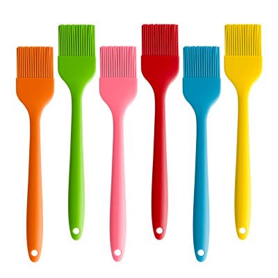 China Sustainable Built-in Small Size BBQ Oil Brush Reusable Heat Resistant Non-Stick Baking Pastry Tools Silicone Oil Brush for sale