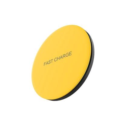 China Electric Appliances Price Cheap Fast Wireless Phone Charger 10w Wireless Charging Station For iPhone13 For Earbuds for sale