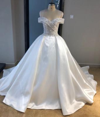 China Latest Fashion Gorgeous Beaded Off-Shoulder Wedding Dress Wedding Dress Anti-Static for sale