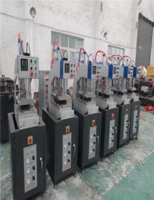 China pvc welding machine upvc windows and doors single head machines for sale