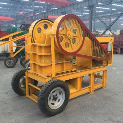 China Small Mining Mobile Crushing Plant / Mobile Stone Jaw Crushing Plant for sale