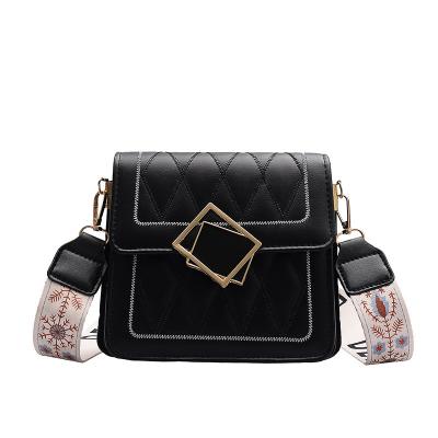 China Small Handbags 2021 New Arrivals Shoulder Bags Diamond Lattice Quilted Woman Purses Chic Cross Body for sale