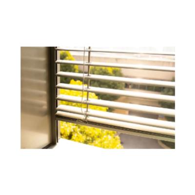 China Light Darkening Fast Easy Cleanable Sunscreen Venetian Blinds Electric Window Blinds for sale