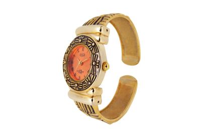 China Vintage Ladies Bracelet Watches Water Resistant Analog Watch Alloy Case for sale