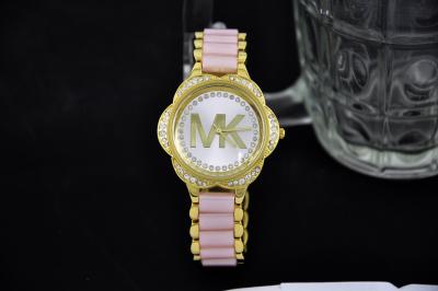 China Prenda impermeable de oro del reloj del metal de las señoras de la moda con la caja del diamante de la flor en venta