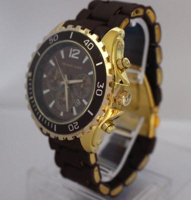 China Relojes para hombre del diseñador del metal de oro del hockey shinny con 2 ojos falsos, resistente de agua en venta