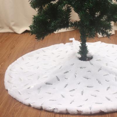 China Wholesale Merry Christmas Decoration Christmas Ornaments Silver White Feather Christmas Tree Decoration Plush Hot Stamping Christmas Tree Skirt for sale