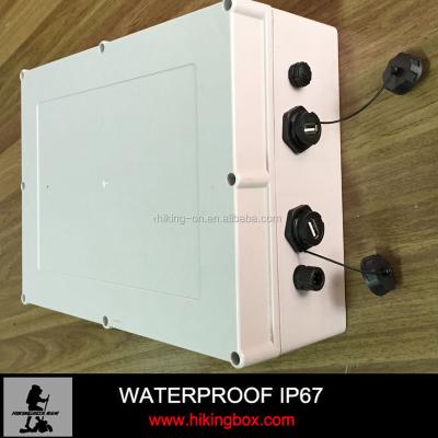 China Wall Mount Electronic Plastic Shockproof Enclosure Equipped With Waterproof Cable Gland 300*230*110 for sale