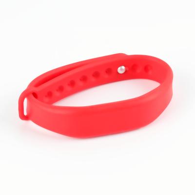 China Waterproof / Waterproof 13.56mhz Proximity Passive Rfid Wristband With F08 Chips For Swimming Pool for sale