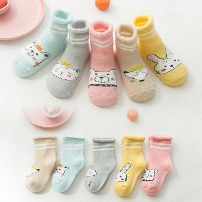 China Cartoon Breathable Design Organic Cotton 0-3 Years Newborn Baby Socks Knit Baby Socks for sale