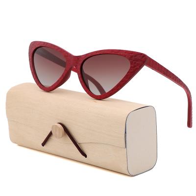 China New craft polarized embossed glasses handcrafted wooden embossed sunglasses tac polarized glasses wooden cat eye glasses women sunglasses for sale