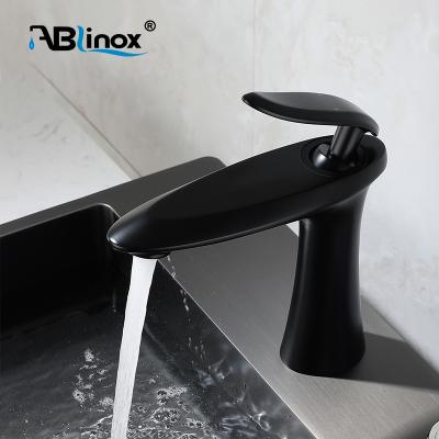 China Stainless Steel Hotel Faucets Luxury Metered Hot And Cold Basin Faucet for sale