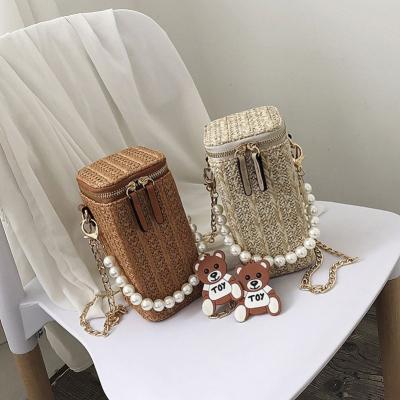 China Fashion Women Rattan Straw Bag Chain Woven Pearl Square Cross Clutch Evening Bag Clutch Bag - Body Beach Bomboo Purses Bags for sale