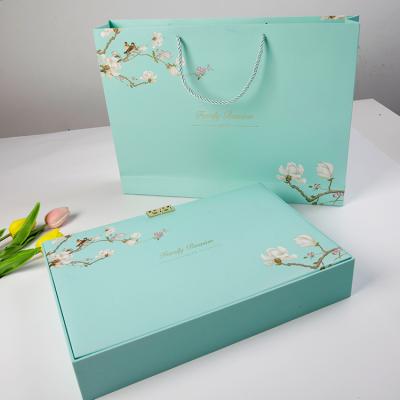 China High Quality Custom Print Recycled Materials Kraft Paper With Handles Gift Box And Paper Bag Sets for sale