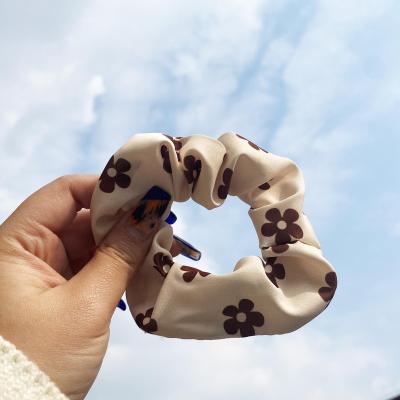 China 2022New Japan Hair and Hair Decoration Ring Fashion Head Tie Scrunchies South Korea Multi Circle Women's Large Intestine Color for sale