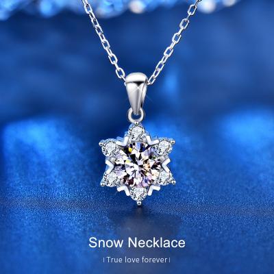 China CLASSIC fashionable exquisite jewelry for women birthday gifts Moissanite Dimond 1.0ct D color round necklace 925 sterling silver for sale