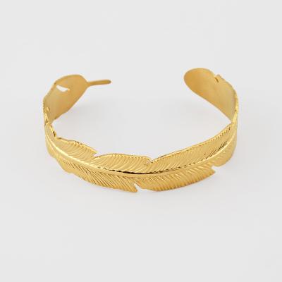 China CLASSIC Hot Selling Classic Stainless Steel Bangles Jewelry Leaf Feather 18k Gold Cuff Bangle Bracelet for sale